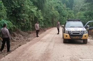 Kapolsek Wonosobo, Turun Lansung Pantau Lokasi Jalan di Blok Reg 39