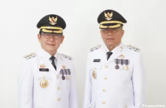 Walikota dan Wakil Walikota Payakumbuh Zulmaeta-Elzadaswarman usai dilantik oleh presiden Prabowo Sibianto di istana negara, Kamis 20 Februari 2025.