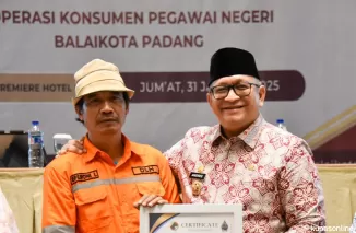 KPN Balai Kota Padang Beri Apresiasi untuk Kontribusi Anggota dan Mitra Kerja dengan Hadiah Umroh