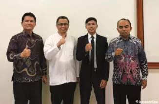 Mahasiswa Asal Kamboja Pertahankan Tesis dengan Aplikasi KORTARA di UNP