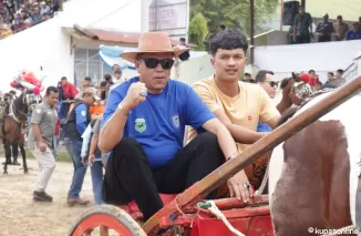 Pacu Kuda piala walikota Payakumbuh 2025 dibuka secara resmi oleh wawako Elzadaswarman di Galanggang Pacu Kubu Gadang, kecamatan Payakunbuh Utara, hingga berjalan dengan sukses, Minggu 23 Februari 2025.