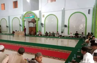 Warga Koto Tinggi Hadiri Acara Halalbihalal di Masjid Nurul Imam