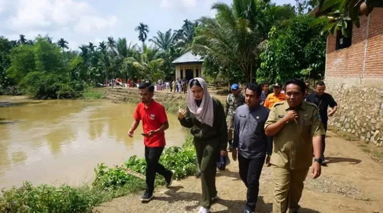 Banjir dan Longsor di Dharmasraya, Annisa: Perlu Solusi Jangka Panjang