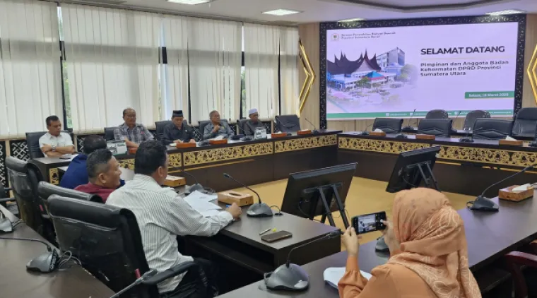 BK DPRD Sumbar Terima Kunjungan BK DPRD Sumut, Bahas Kode Etik dan Profesionalisme Dewan