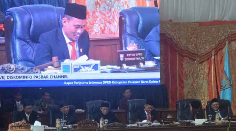 Dirwansyah Pimpin Rapat Paripurna Istimewa di Gedung DPRD Pasaman Barat