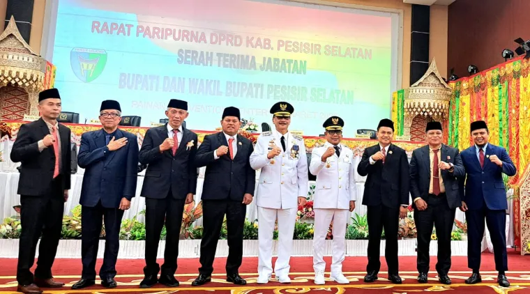 Dorongan Masyarakat Ubah Rencana, Bupati Pessel Hendrajoni Ungkap Perjalanan Politiknya