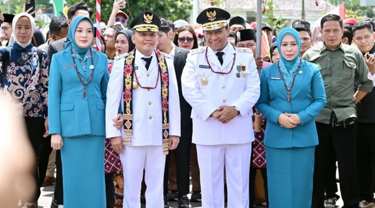 Gubernur dan Wakil Gubernur Kalimantan Tengah Disambut Meriah di Palangka Raya