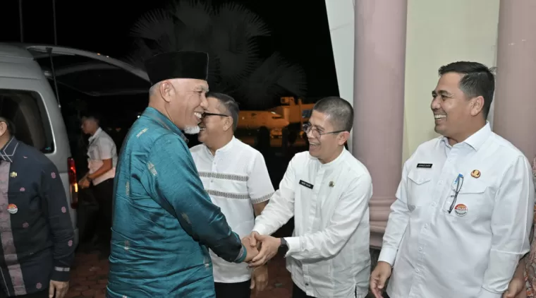 Gubernur dan Wakil Gubernur Sumbar Langsung Gelar Rapat Usai Pulang dari Retret