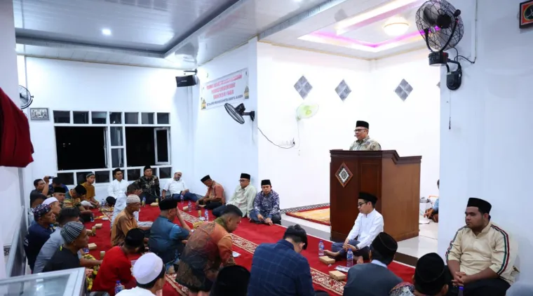 Ketua DPRD Sumbar Muhidi Awali Safari Ramadan dengan Ajak Generasi Muda Dekat dengan Al-Qur'an