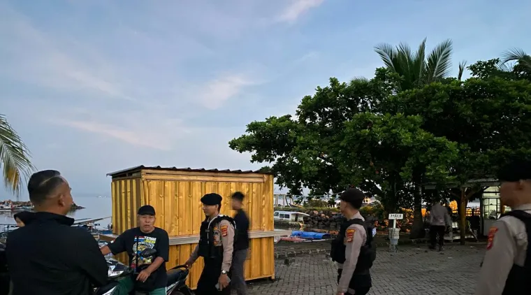 Polres Lampung Selatan Gelar Patroli Subuh Antisipasi Gangguan Kamtibmas di Dermaga Bom