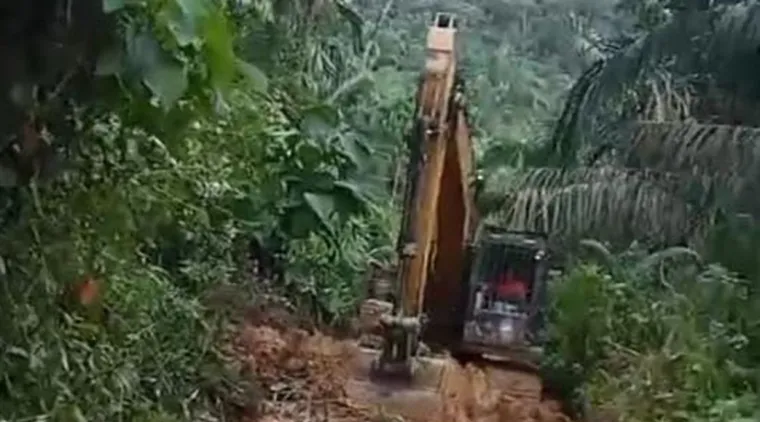 PT BRM Responsif Bantu Masyarakat Terdampak Banjir dan Longsor di Dharmasraya