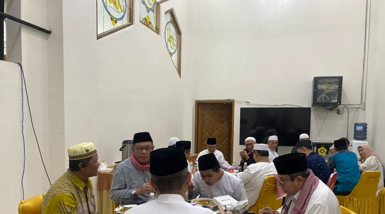 Silaturahmi dan Buka Bersama Dir Intelkam Polda Sumsel dengan Rektor Universitas Sriwijaya Di masjid An- Nabawi Indralaya