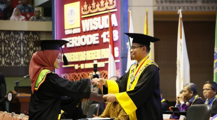 UNP Wisuda 1.685 Lulusan, Rektor Berpesan: &quot;Ambil Risiko dan Hadapi Tantangan&quot;