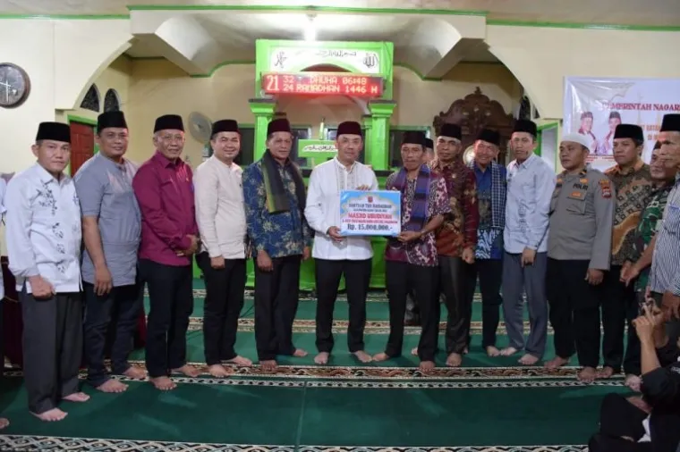 Tim XV Safari Ramadan Kabupaten Agam 1445 H/2024 M yang dipimpin Wakil Bupati Agam, H. Muhammad Iqbal