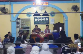 Bupati-Wakil Bupati ingatkan warga yang berada di DAS peduli terhadap lingkungan, ketika memimpin Tim I Safari Ramadhan kabupaten Limapuluh Kota mengunjungi masjid Baitul Hikmah, nagari Gunuang Malintang, kecamatan Pangkalan, Jumat 14 Maret 2025.