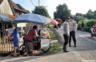 Cegah Berbagai Aksi Kejahatan, Polsek Muara Kuang Lakukan Pengamanan di Pasar Beduk