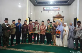 Wali nagari Batu Balang, kecamatan Harau, Dasril Sofriadi didepan ratusan masyarakat Batu Balang di masjid Al-Hidayah, jorong Koto Kociak saat menyambut kunjungan Tim Safari Ramadhan Pemkab Limapuluh Kota, Selasa 11 Maret 2025.