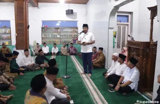 Wakil gubernur Sumatera Barat Vasko Ruseimy, dan rombongan Tim Safari Ramadhan Provinsi Sumbar dalam kunjungan ke masjid Baitul Inabah, Padang Karambia, kecamatan Payakumbuh Selatan, Selasa  4 Maret 2025.