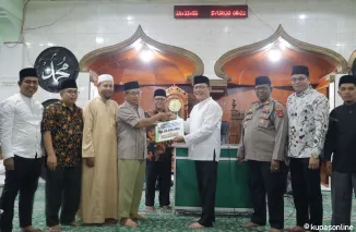 Pemko Payakumbuh Serahkan Bantuan Rp50 Juta buat Masjid Mukhlisin Kelurahan NDB