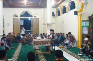 Ratusan Jamaah Antusias Menyambut Kedatangan TSR I Limapuluh Kota mengunjungi masjid Al-Hidayah jorong Manganti, nagari Jopang Manganti, kecamatan Mungka, Minggu, 9 Maret 2025.