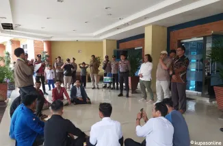 Tanggapi Berbagai Persoalan yang Sedang Terjadi, Sejumlah Mahasiswa Datangi Kantor DPRD Pasaman Barat