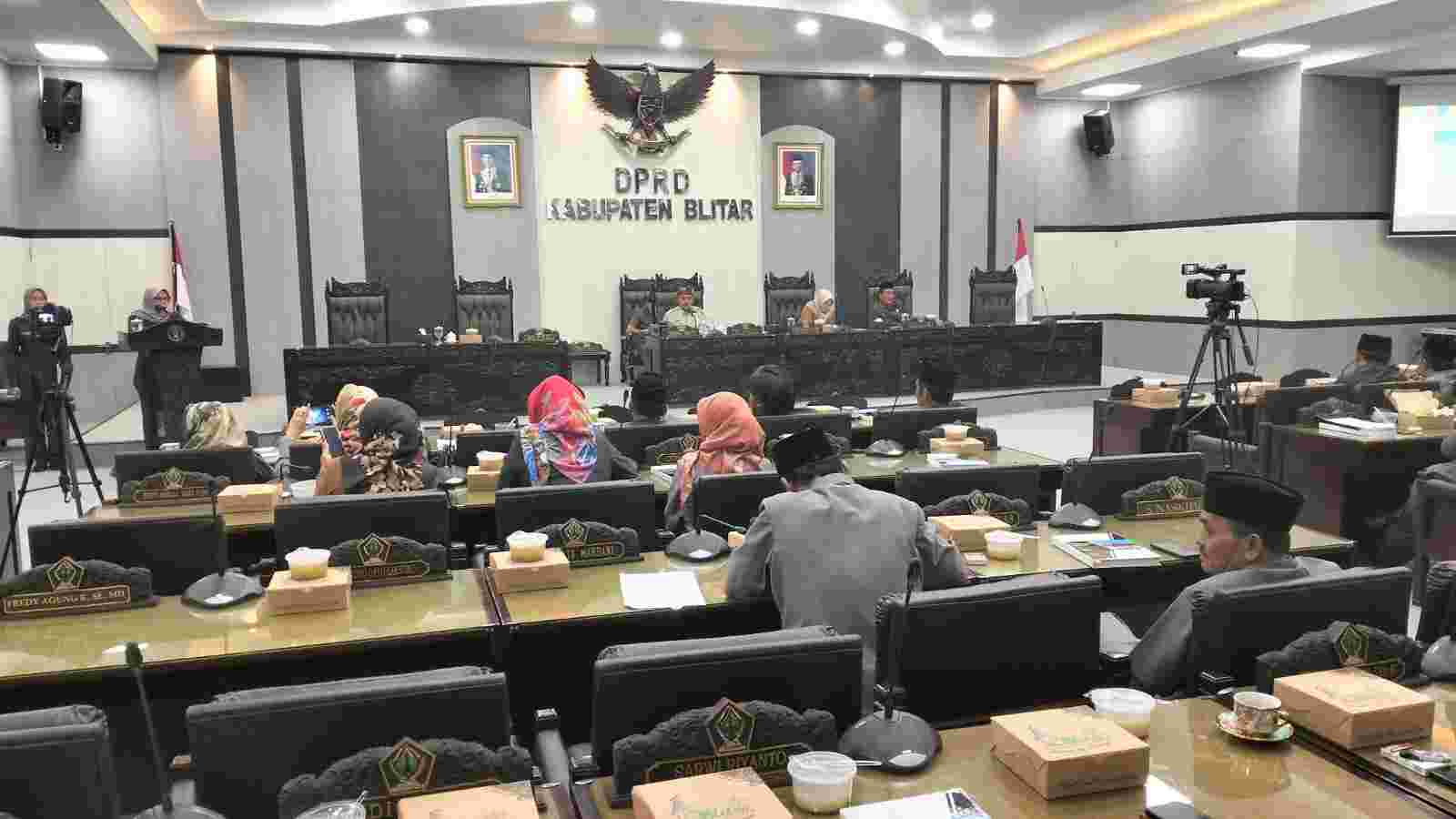 Foto Rapat Paripurna Penyampaian LKPJ Bupati Tahun 2023, Digelar Oleh DPRD Kab Blitar