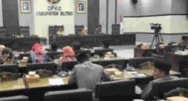 Foto Sidang Paripurna Penyampaian Laporan Pokok-pokok Pikiran Tahun 2025, Digelar oleh DPRD Kab Blitar