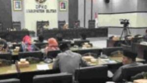 Foto Sidang Paripurna Penyampaian Laporan Pokok-pokok Pikiran Tahun 2025, Digelar oleh DPRD Kab Blitar