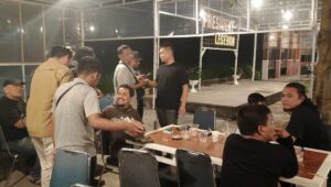 Foto Halal Bihalal Bersama Awak Media, Bacalon Wawali Blitar Tomi Gandhi : Silaturahmi Dapat Pererat Kemitraan