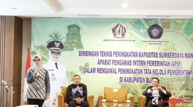 Bupati Blitar buka Bimtek Peningkatan Kapasitas SDM APIP dalam Mengawal Peningkatan Tata Kelola Pemerintahan.