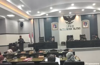 Fraksi PAN DPRD Kab Blitar sampaikan Pandangan Umum