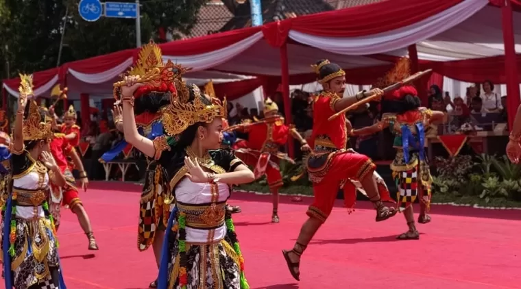 Wooow, 3rd Blitar Ethnic Nasional Carnival Tahun 2024 Luar Biasa