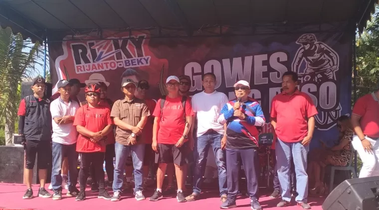 Rijanto didaulat nyanyi lagu Blitar oleh para peserta Gowes