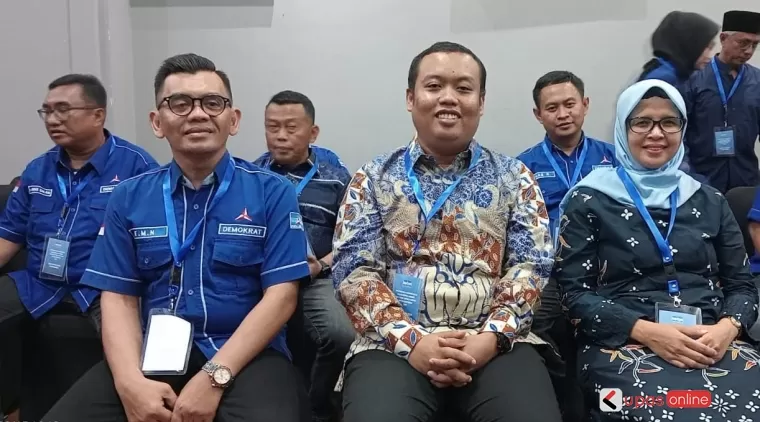 Ketua DPC Demokrat Kab Blitar Bersama Rini Syarifah dan Abdul Goni