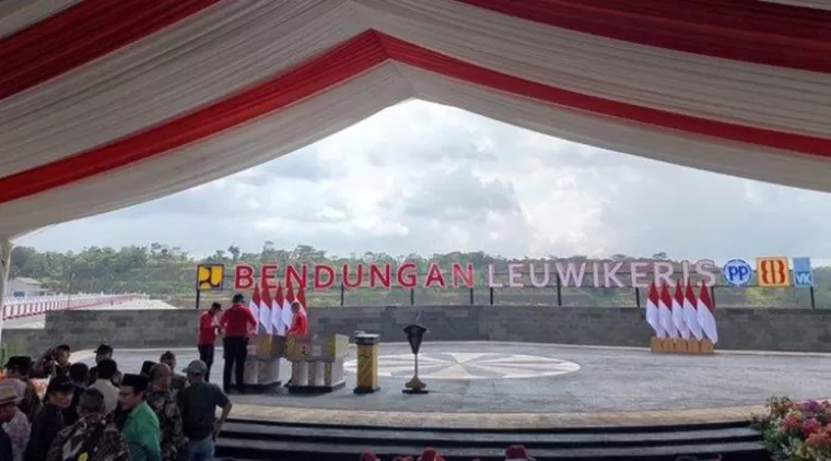 Sebanyak 54 Tim Gabungan Petugas Peresmian Bendungan Leuwikeris Mengalami Keracunan Akibat Makan Nasi Kuning