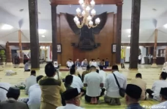 Bupati bersama Forkopimda pada malam tirakatan Jepang Upacara 17 Agustus 2024 di Pendopo RHN