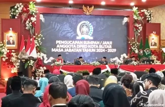 Prosesi gelaran paripurna pelantikan dan pengucapan sumpah janji Anggota DPRD Kota Blitar masa jabatan 2024-2029