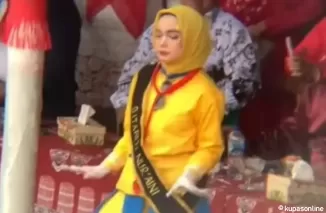 Viral! Penampilan Mayoret Berjilbab Kuning Menggunakan Stoking dan Berjoget Bak Biduan Tuai Kecaman Warganet!