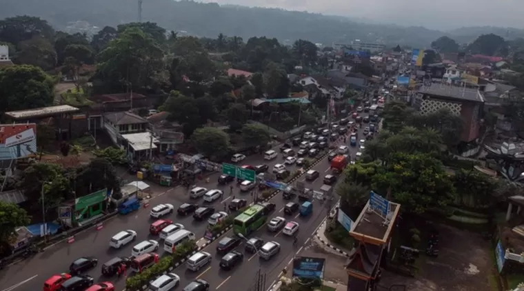 Kemacetan Parah di Puncak Bogor, Wisatawan Meninggal Dunia Akibat Kelelahan