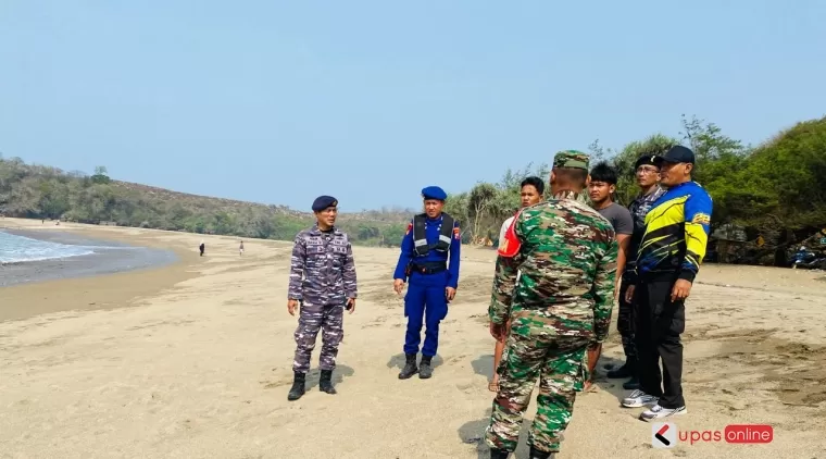 Tim penyelamatan gabungan terus berupaya mencari pelajar yang terseret arus laut pantai serit