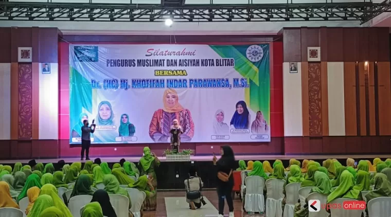 Cabub Jatim Khofifah Indar Parawansa sapa Muslimat dan Aisyah Nu Kota Blitar