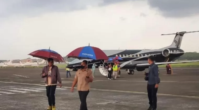 Usai Kaesang Pangarep, Kini Menantu Presiden Jokowi Bobby Nasution Menjadi Sorotan Masyarakat Usai Tersebar Foto Menaiki Jet Pribadi