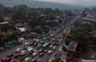 Kemacetan Parah di Puncak Bogor, Wisatawan Meninggal Dunia Akibat Kelelahan