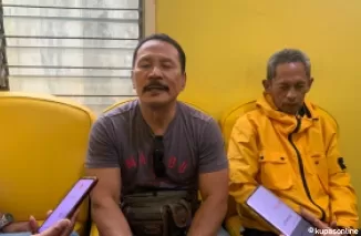 Ketua dan sekretaris DPD Golkar Kota Blitar M. Hardi Usodo dan Sidharta Djarot Riyadi