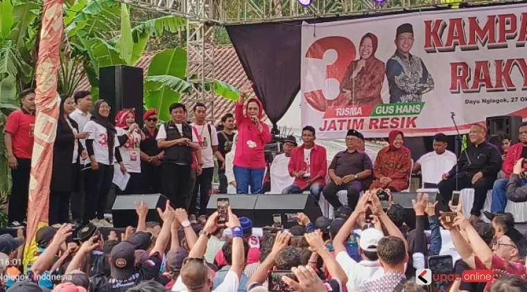 Tri Rismaharini Cagub nomor urut 3 saat hadir di Komunitas Sopir di Dayu Nglegok Kab Blitar