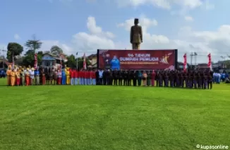 Foto bersama Pjs Bupati Blitar, Ketua DPRD, Sekda Kab dan Forkopimda usai upacara peringatan sumpah pemuda ke 96