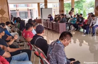 Ratu Adil, FMR, KRPK dan FPPM beraudiensi dengan pejabat Pemkab Blitar