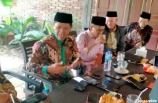 Mantan ketua Yayasan dan Plt Ketua serta Pembina Yayasan MTs Al Mahmud