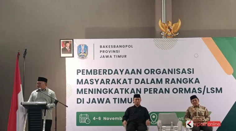 H. Ahmad Tamim Wakil Ketua Komisi D berikan pemaparan disosialisasikan kebangsaan.