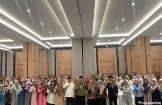 Wakil Ketua Komisi D DPRD Provinsi Jatim Ahmad Tamim foto bersama peserta sosialisasi Wasbang